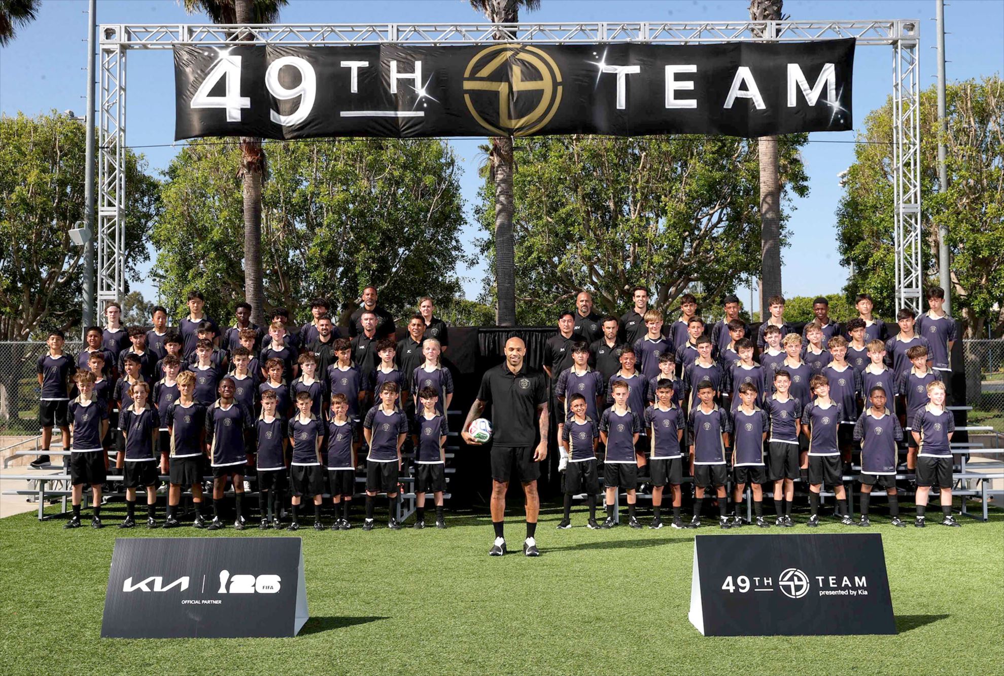Kia reúne jovens jogadores de futebol de todo o mundo na Kia OMBC Cup